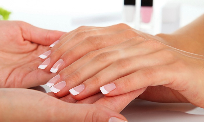 What Are Pink & White Acrylic Nails?